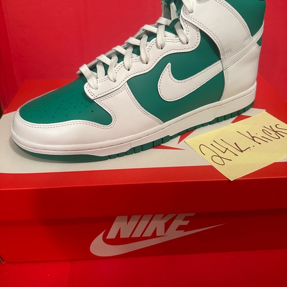 Nike Dunk High Retro - Picture 2 of 2